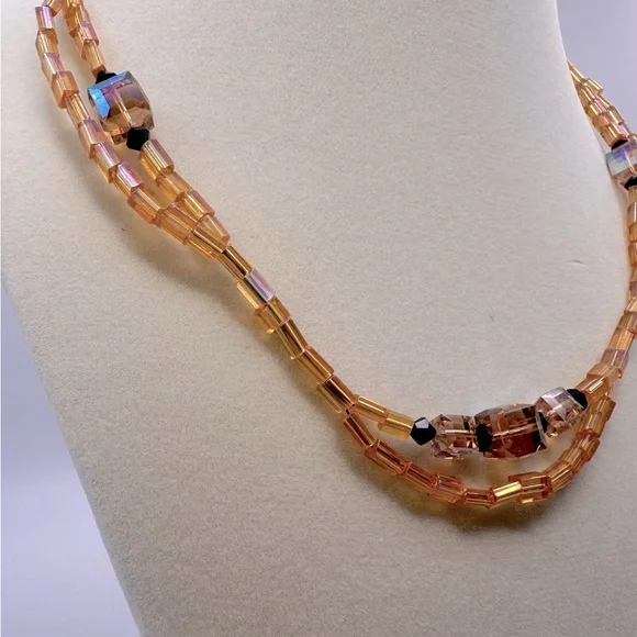 Vintage Czech Hand Beaded Two Strand Cube Necklace. - Picture 2 of 4